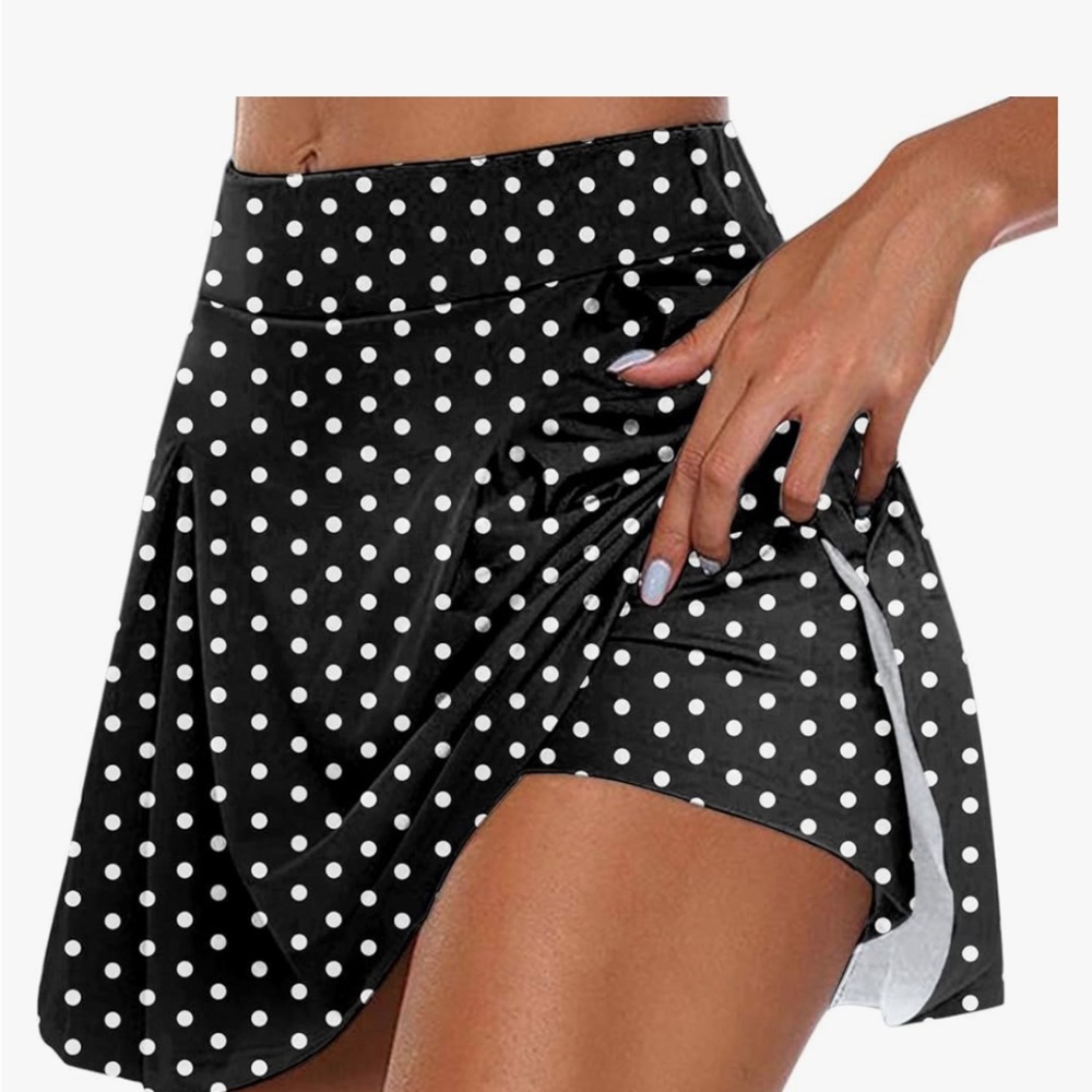 Women’s black polkadot tennis skirt skort